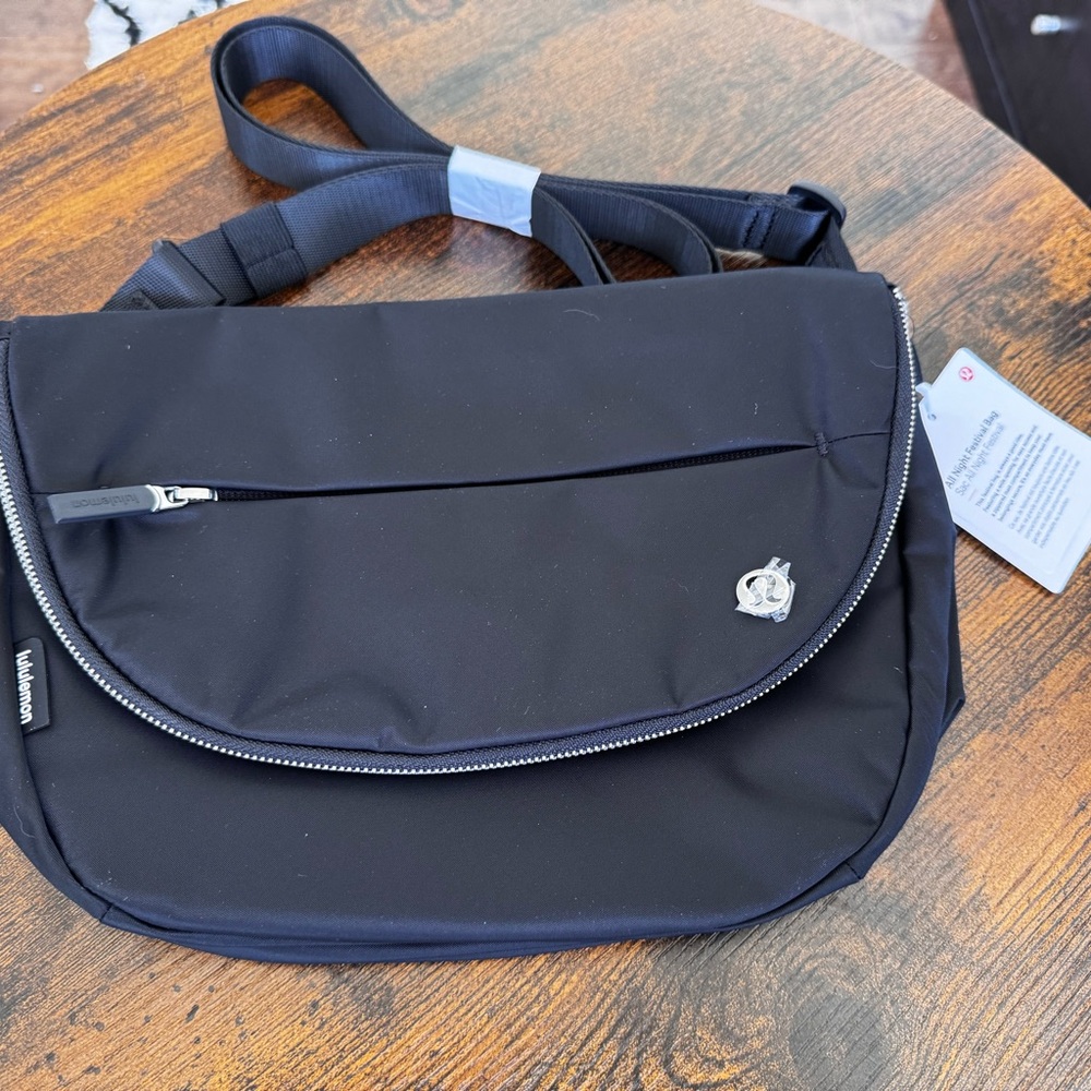 Lululemon All Night Festival Bag (5L) in Black with Silver Accents - like new